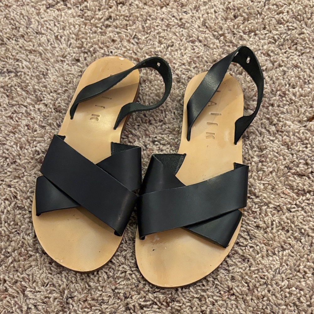 Elegant Black Sandals by Greek Laiik